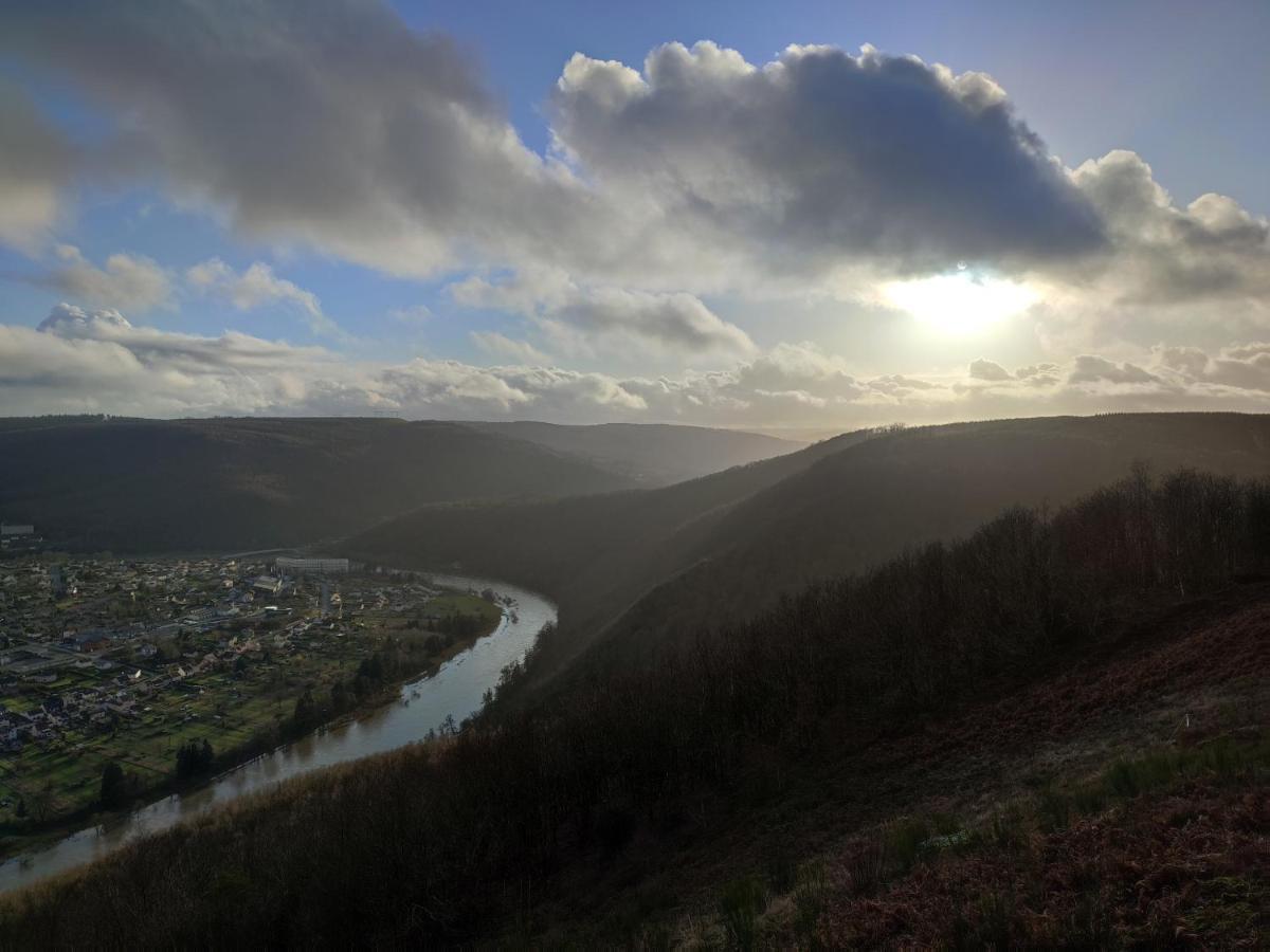 Entre Meuse Et Foret Revin  Luaran gambar