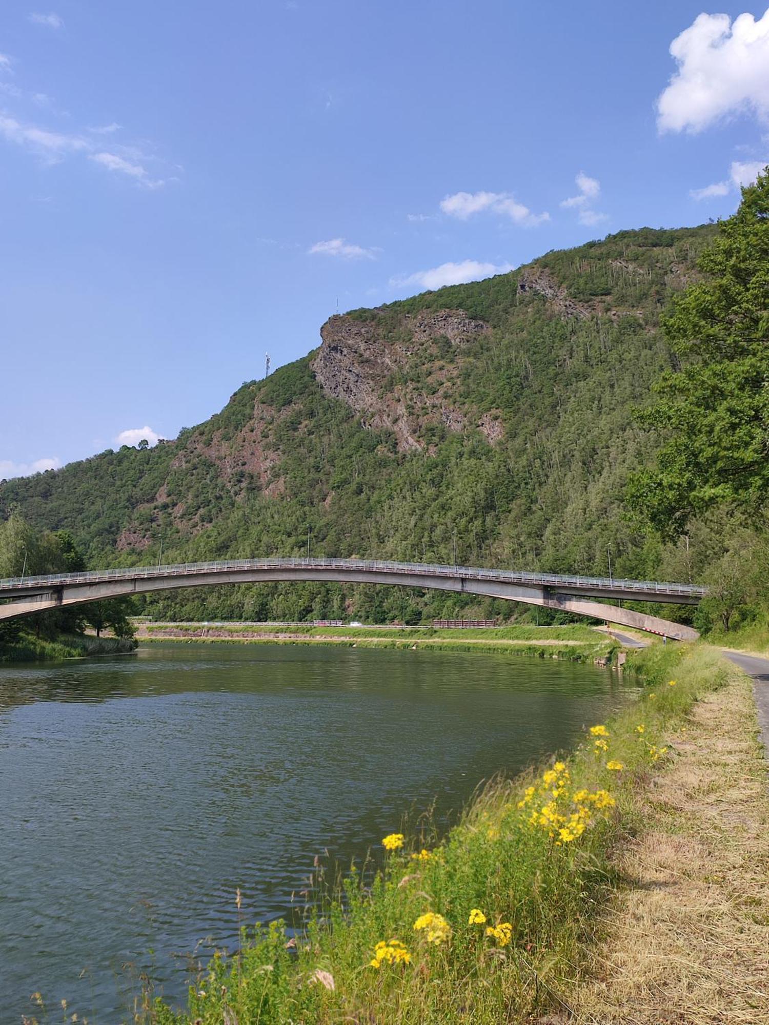 Entre Meuse Et Foret Revin  Luaran gambar